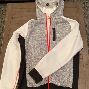 Men’s Lululemon scuba hoodie.